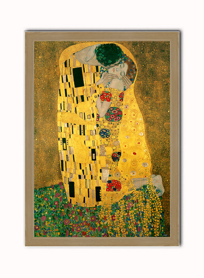 The Kiss Vintage Art Wall Art Print 50x70cm Light Wood Frame
