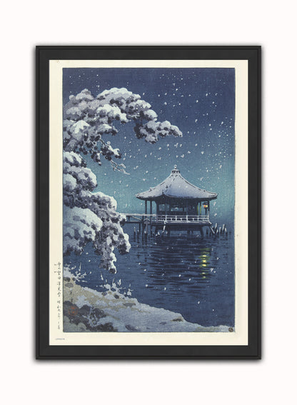 Snow at the Ukimido Japanese Poster by artist Tsuchiya Koitsu Print – artist Tsuchiya Koitsu Japanese Wall Art 50x70cm Black Frame