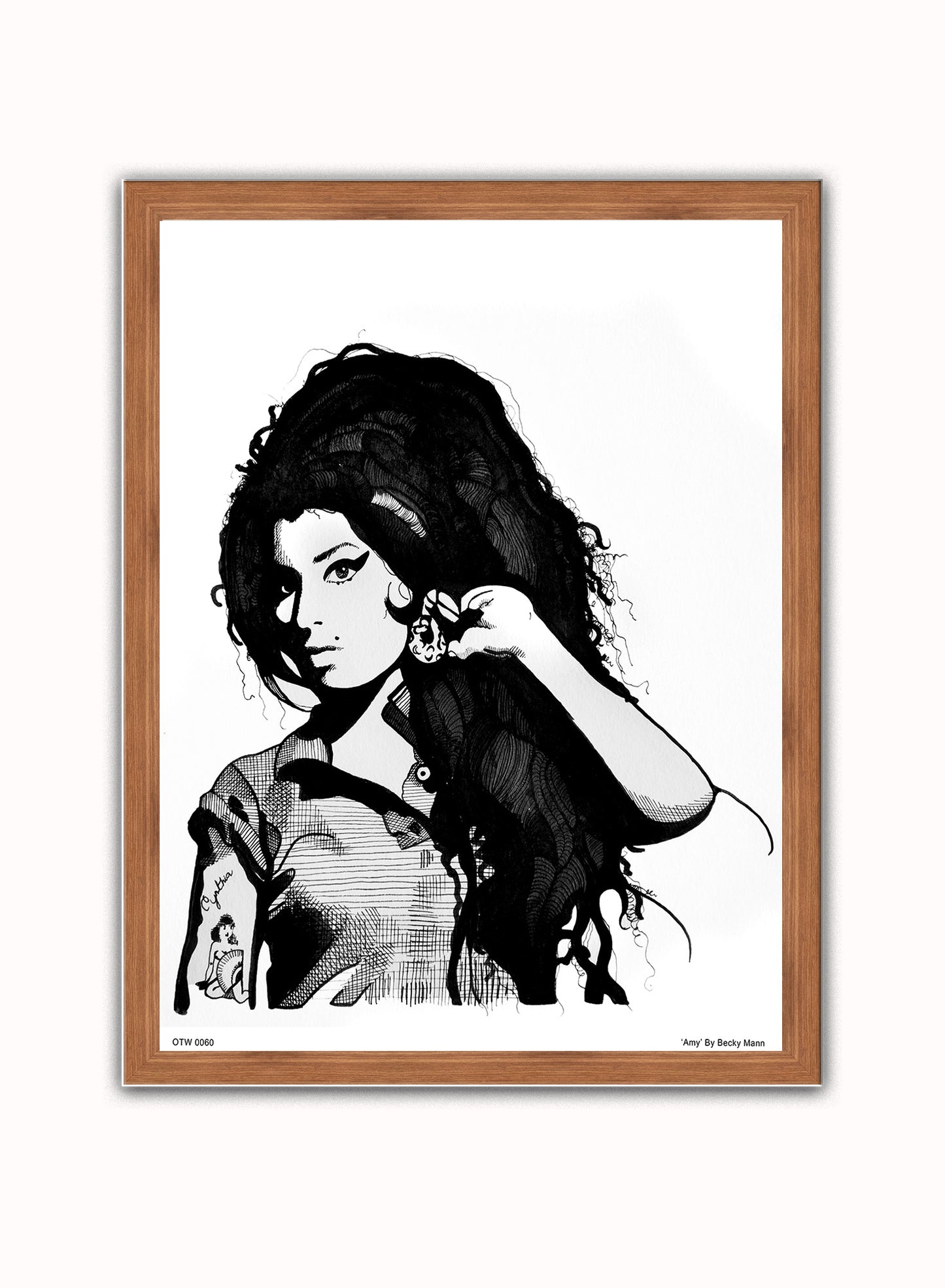 Amy Winehouse Portrait Art Print Poster by Becky Mann Print – Becky Mann Vintage Poster Wall Art 30x40cm Dark Wood