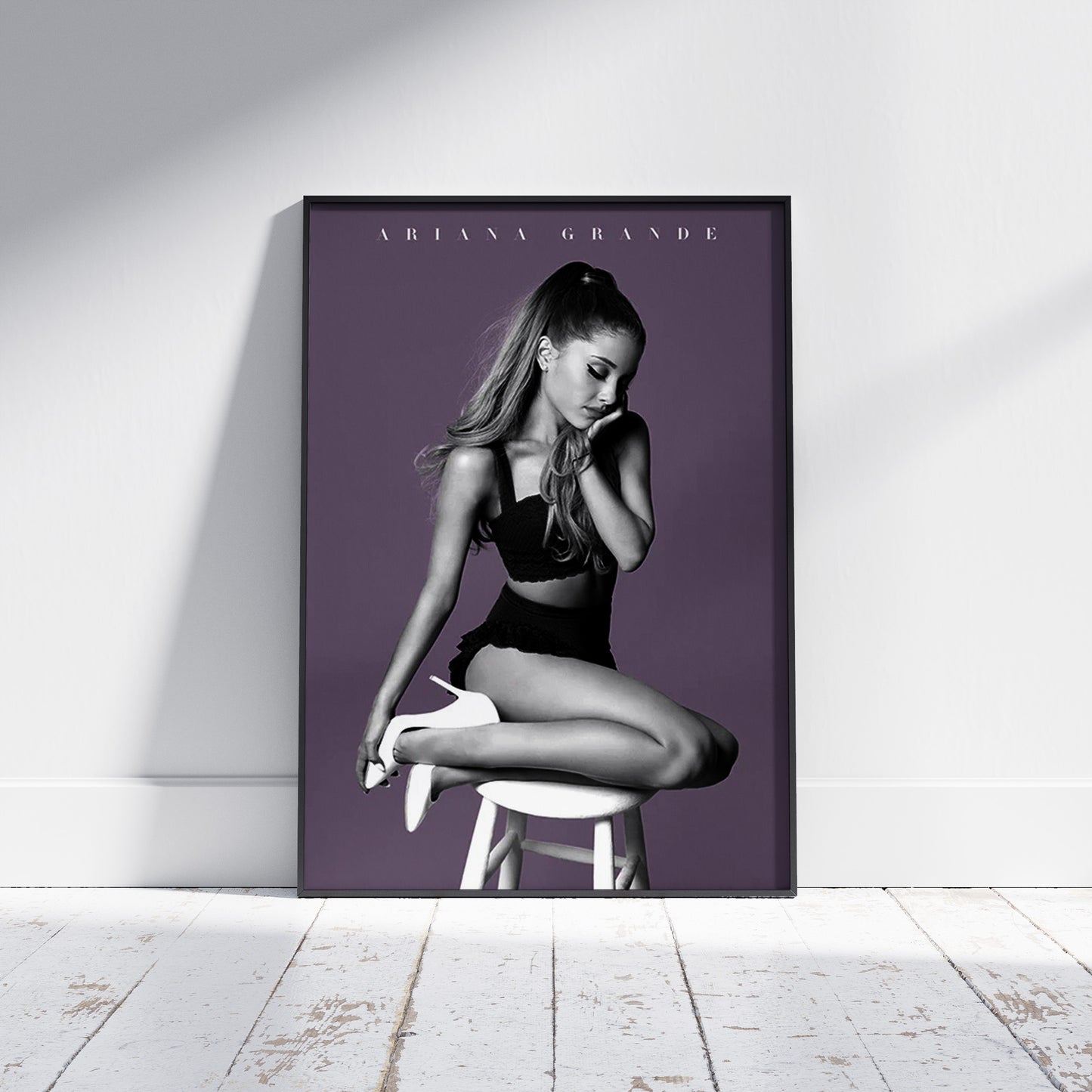 Ariana Grande - Pose 61 × 91.5cm Poster